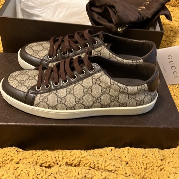 Gucci sneakers fits like M 8.5 - Picture 4 of 9